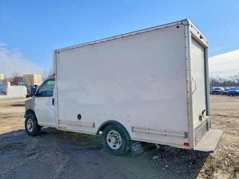 2021 Chevrolet Express G3500, VIN 1GB0GRFB7L1272511. Фото 2 з 6 з аукціону Copart. Каталог авто зі США OpenDataCar.