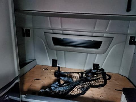 2024 Peterbilt 579, VIN 1XPBDP9X4RD897110. Photo 6 of 6 from Copart auction. OpenDataCar US salvage catalog.