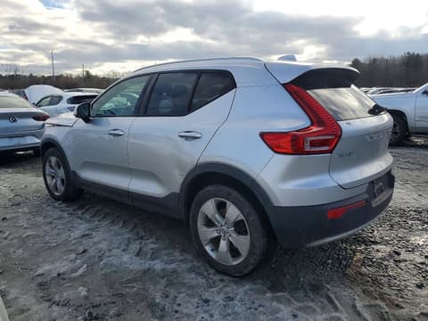 2019 Volvo XC40, VIN YV4AC2HKXK2050132. Фото 2 из 6 с аукциона Copart. Каталог авто из США OpenDataCar.