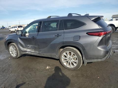 2022 Toyota Highlander, VIN 5TDDZRBH4NS233379. Фото 2 з 6 з аукціону Copart. Каталог авто зі США OpenDataCar.