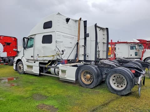 2017 Volvo VNL, VIN 4V4NC9EH3HN964949. Фото 3 з 6 з аукціону Copart. Каталог авто зі США OpenDataCar.