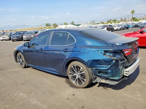 2018 Toyota Camry, VIN 4T1B11HK0JU674768. Фото 2 з 6 з аукціону Copart. Каталог авто зі США OpenDataCar.
