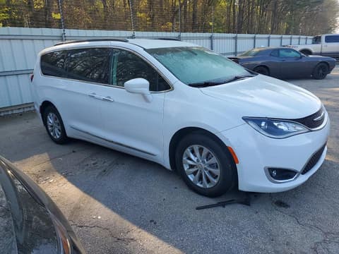2017 Chrysler Pacifica, VIN 2C4RC1BG2HR794208. Фото 4 з 6 з аукціону Copart. Каталог авто зі США OpenDataCar.