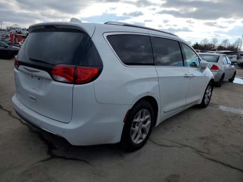 2017 Chrysler Pacifica, VIN 2C4RC1EG1HR764046. Фото 3 з 6 з аукціону Copart. Каталог авто зі США OpenDataCar.