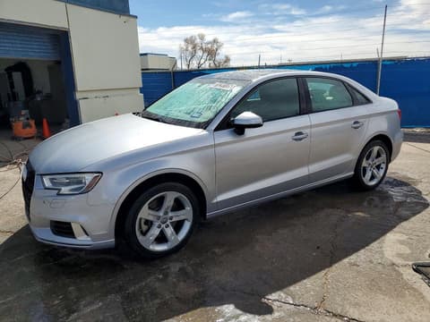 2018 Audi A3, VIN WAUAUGFF9J1027512. Фото 1 из 6 с аукциона Copart. Каталог авто из США OpenDataCar.