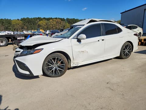 2024 Toyota Camry, VIN 4T1G11AK1RU262516. Фото 1 з 6 з аукціону Copart. Каталог авто зі США OpenDataCar.