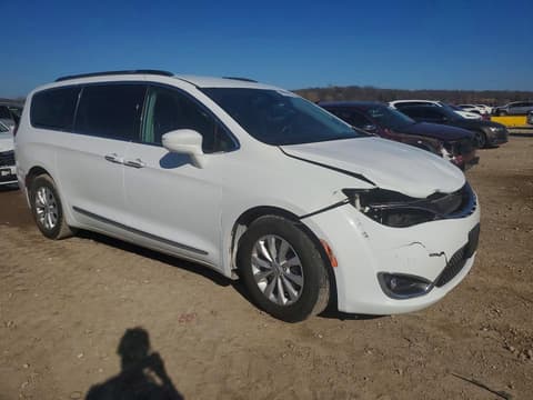 2017 Chrysler Pacifica, VIN 2C4RC1BG7HR523418. Фото 4 з 6 з аукціону Copart. Каталог авто зі США OpenDataCar.