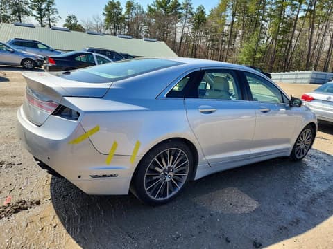 2014 Lincoln MKZ, VIN 3LN6L2LU2ER813175. Photo 3 of 6 from Copart auction. OpenDataCar US salvage catalog.