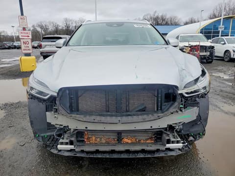 2019 Volvo XC60, VIN LYV102RL6KB232363. Фото 5 з 6 з аукціону Copart. Каталог авто зі США OpenDataCar.