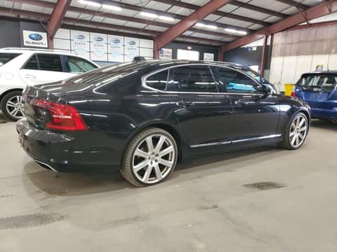 2017 Volvo S90, VIN YV1A22ML8H1004358. Фото 3 из 6 с аукциона Copart. Каталог авто из США OpenDataCar.
