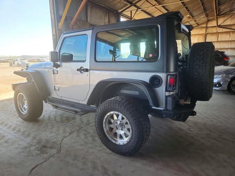 2017 Jeep Wrangler, VIN 1C4AJWAG4HL645924. Фото 2 из 6 с аукциона Copart. Каталог авто из США OpenDataCar.