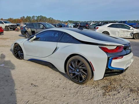 2016 Bmw i8, VIN WBY2Z2C51GV675627. Фото 2 из 6 с аукциона Copart. Каталог авто из США OpenDataCar.
