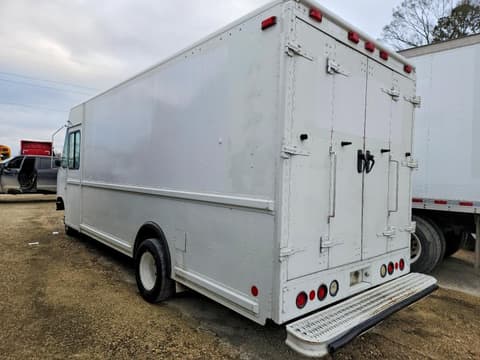 2003 Ford Econoline E350, VIN 1FCKE39L33HB58248. Фото 2 з 6 з аукціону Copart. Каталог авто зі США OpenDataCar.