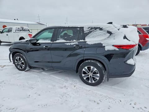 2022 Toyota Highlander, VIN 5TDGZRBH9NS245217. Фото 2 з 6 з аукціону Copart. Каталог авто зі США OpenDataCar.