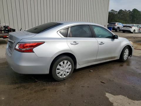 2015 Nissan Altima, VIN 1N4AL3AP6FN329666. Фото 3 з 6 з аукціону Copart. Каталог авто зі США OpenDataCar.