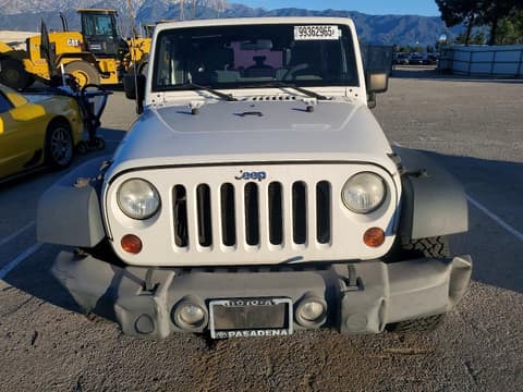 2010 Jeep Wrangler Unlimited, VIN 1J4BB3H11AL106887. Zdjęcie 5 z 6 z aukcji Copart. Katalog aut z USA OpenDataCar.