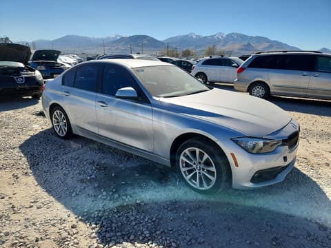 2016 Bmw 3 Series, VIN WBA8E1G53GNT38062. Zdjęcie 4 z 6 z aukcji Copart. Katalog aut z USA OpenDataCar.