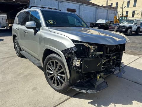 2025 Lexus LX, VIN JTJMD7CX9S4002930. Фото 1 из 6 с аукциона Copart. Каталог авто из США OpenDataCar.