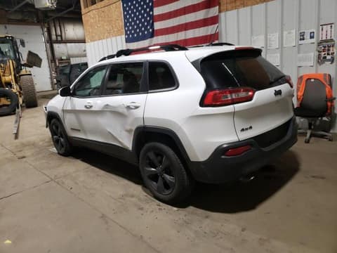 2018 Jeep Cherokee, VIN 1C4PJMCB7JD506306. Фото 2 из 6 с аукциона Copart. Каталог авто из США OpenDataCar.