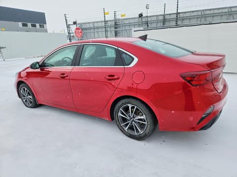 2022 Kia Forte, VIN 3KPF34AD2NE517809. Фото 2 з 6 з аукціону Copart. Каталог авто зі США OpenDataCar.