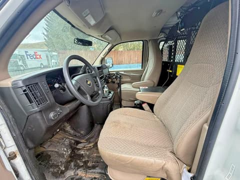 2011 Chevrolet Express 2500, VIN 1GCWGFCA8B1181102. Фото 5 з 6 з аукціону Copart. Каталог авто зі США OpenDataCar.