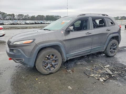 2015 Jeep Cherokee, VIN 1C4PJMBS6FW575551. Фото 1 з 6 з аукціону Copart. Каталог авто зі США OpenDataCar.