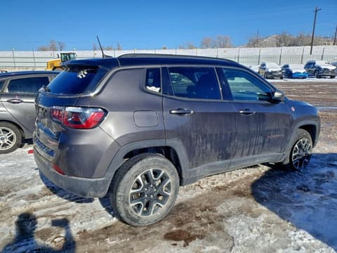 2021 Jeep Compass, VIN 3C4NJDDB3MT553420. Zdjęcie 3 z 6 z aukcji Copart. Katalog aut z USA OpenDataCar.