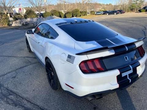 2019 Ford Mustang, VIN 1FA6P8CF1K5165877. Фото 3 з 6 з аукціону Copart. Каталог авто зі США OpenDataCar.