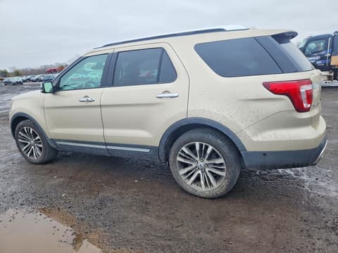 2017 Ford Explorer, VIN 1FM5K8HT0HGC74293. Фото 2 з 6 з аукціону Copart. Каталог авто зі США OpenDataCar.