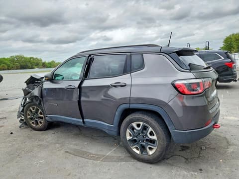 2018 Jeep Compass, VIN 3C4NJDDB9JT130627. Фото 2 з 6 з аукціону Copart. Каталог авто зі США OpenDataCar.