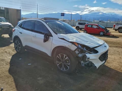 2022 Ford Escape, VIN 1FMCU9H98NUA88753. Zdjęcie 4 z 6 z aukcji Copart. Katalog aut z USA OpenDataCar.