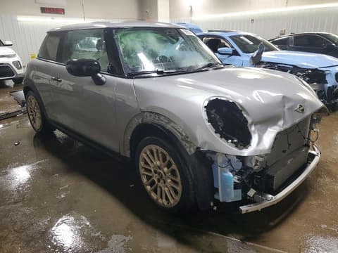 2025 Mini Cooper, VIN WMW13GD00S2W37957. Фото 4 з 6 з аукціону Copart. Каталог авто зі США OpenDataCar.