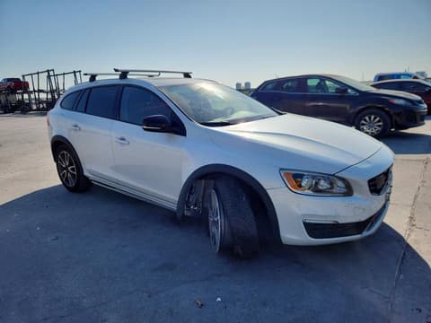 2017 Volvo V60 Cross Country, VIN YV440MWK5H1038683. Фото 4 из 6 с аукциона Copart. Каталог авто из США OpenDataCar.