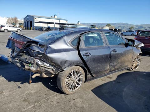 2022 Kia Forte, VIN 3KPF54AD3NE505789. Фото 3 з 6 з аукціону Copart. Каталог авто зі США OpenDataCar.