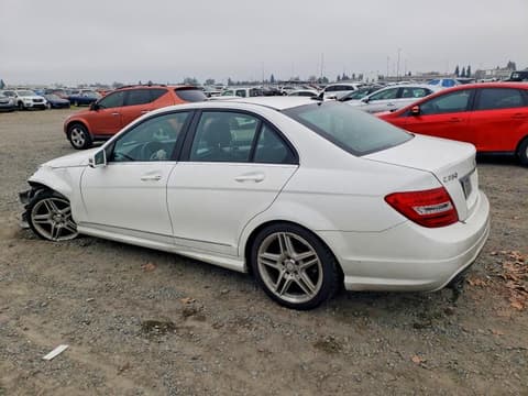 2013 Mercedes-benz C-Class, VIN WDDGF4HBXDR273111. Фото 2 з 6 з аукціону Copart. Каталог авто зі США OpenDataCar.