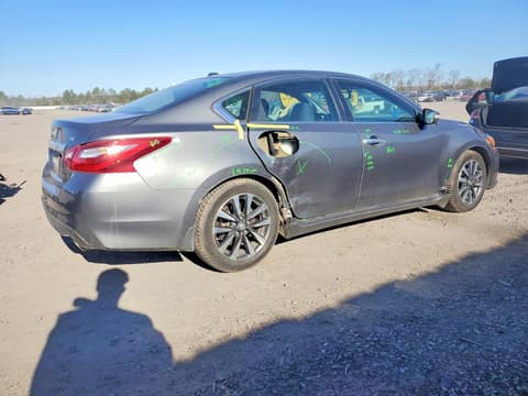 2017 Nissan Altima, VIN 1N4AL3AP0HC142955. Zdjęcie 3 z 6 z aukcji Copart. Katalog aut z USA OpenDataCar.