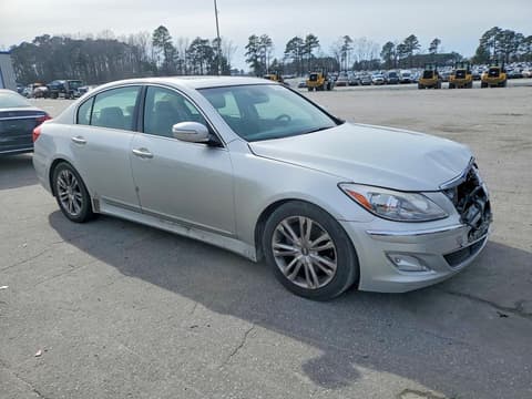 2013 Hyundai Genesis, VIN KMHGC4DD5DU248636. Фото 4 з 6 з аукціону Copart. Каталог авто зі США OpenDataCar.