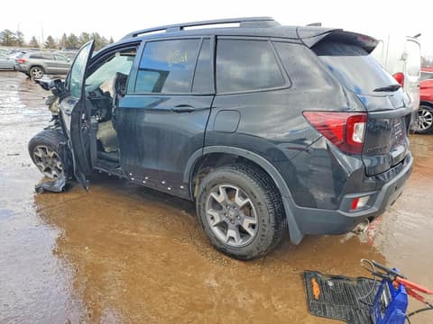 2022 Honda Passport, VIN 5FNYF8H62NB016086. Фото 2 з 6 з аукціону Copart. Каталог авто зі США OpenDataCar.