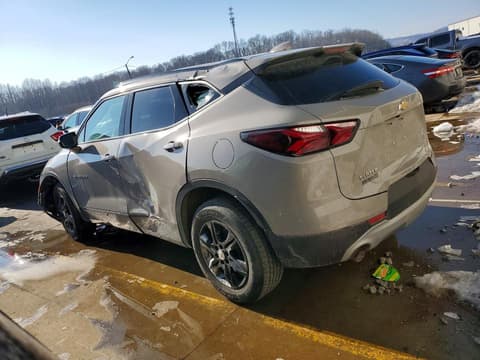 2021 Chevrolet Blazer, VIN 3GNKBBRA0MS527147. Фото 2 з 6 з аукціону Copart. Каталог авто зі США OpenDataCar.