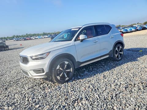 2020 Volvo XC40, VIN YV4162UK3L2285678. Фото 1 з 6 з аукціону Copart. Каталог авто зі США OpenDataCar.