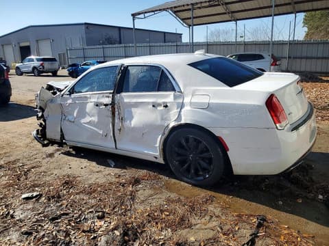 2018 Chrysler 300, VIN 2C3CCARGXJH195648. Фото 2 з 6 з аукціону Copart. Каталог авто зі США OpenDataCar.