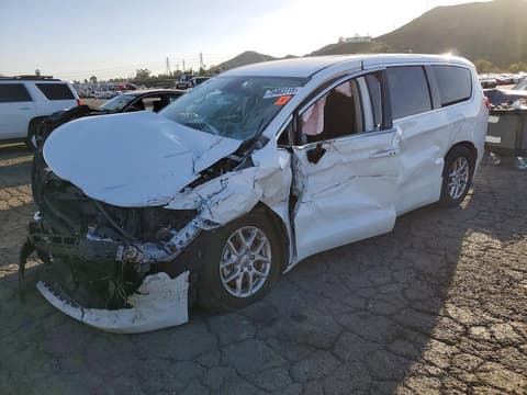 2024 Chrysler Voyager, VIN 2C4RC1CG7RR112908. Фото 1 з 6 з аукціону Copart. Каталог авто зі США OpenDataCar.