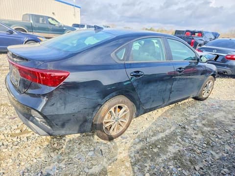 2024 Kia Forte, VIN 3KPF24AD5RE761656. Фото 3 з 6 з аукціону Copart. Каталог авто зі США OpenDataCar.