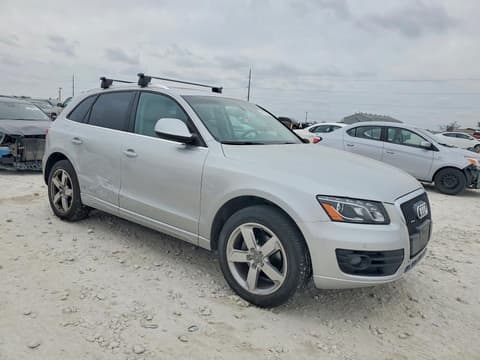 2011 Audi Q5, VIN WA1LFAFP5BA049790. Фото 4 з 6 з аукціону Copart. Каталог авто зі США OpenDataCar.