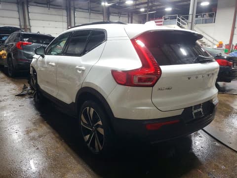 2024 Volvo XC40, VIN YV4L12UL4R2314324. Фото 2 з 6 з аукціону Copart. Каталог авто зі США OpenDataCar.