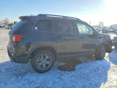 2024 Honda Passport, VIN 5FNYF8H60RB007926. Фото 3 з 6 з аукціону Copart. Каталог авто зі США OpenDataCar.