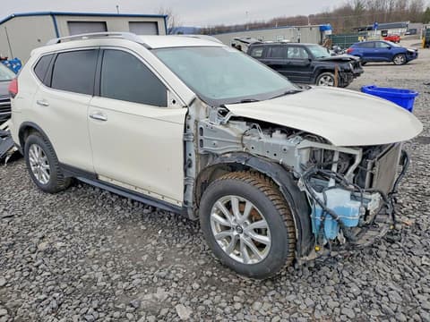 2017 Nissan Rogue, VIN JN8AT2MT5HW401004. Фото 4 з 6 з аукціону Copart. Каталог авто зі США OpenDataCar.
