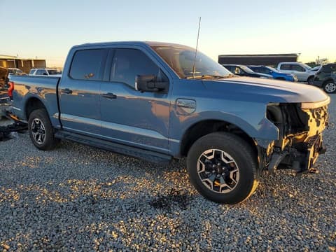 2023 Ford F-150 Lightning, VIN 1FTVW1EL9PWG53267. Zdjęcie 4 z 6 z aukcji Copart. Katalog aut z USA OpenDataCar.