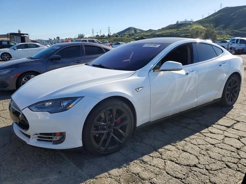 2013 Tesla Model S, VIN 5YJSA1CN3DFP27546. Фото 1 з 6 з аукціону Copart. Каталог авто зі США OpenDataCar.