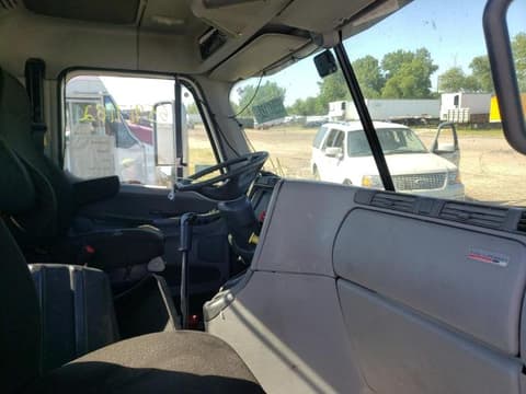 2007 Freightliner Conventional, VIN 1FUJA6CV57DX51389. Фото 5 з 6 з аукціону Copart. Каталог авто зі США OpenDataCar.